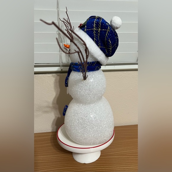 Acrylic 14” Snowman with Color Changing Lights - Picture 5 of 6